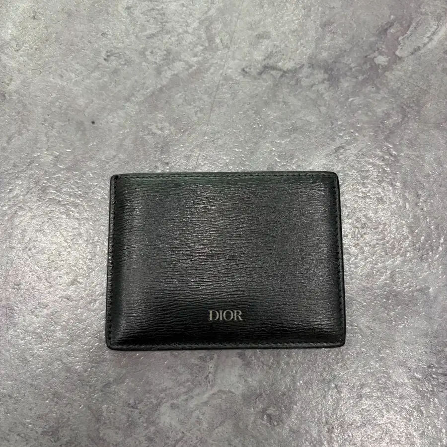 디올 카드지갑 구성품 포함