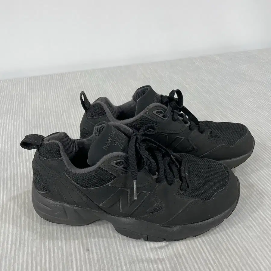 1359) 뉴발란스 708 트리플 블랙 270mm