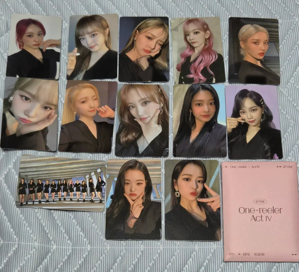 Iz*one preorder photocard genuine photocard set Kim Chaewon Jang Wonyoung An Yujin