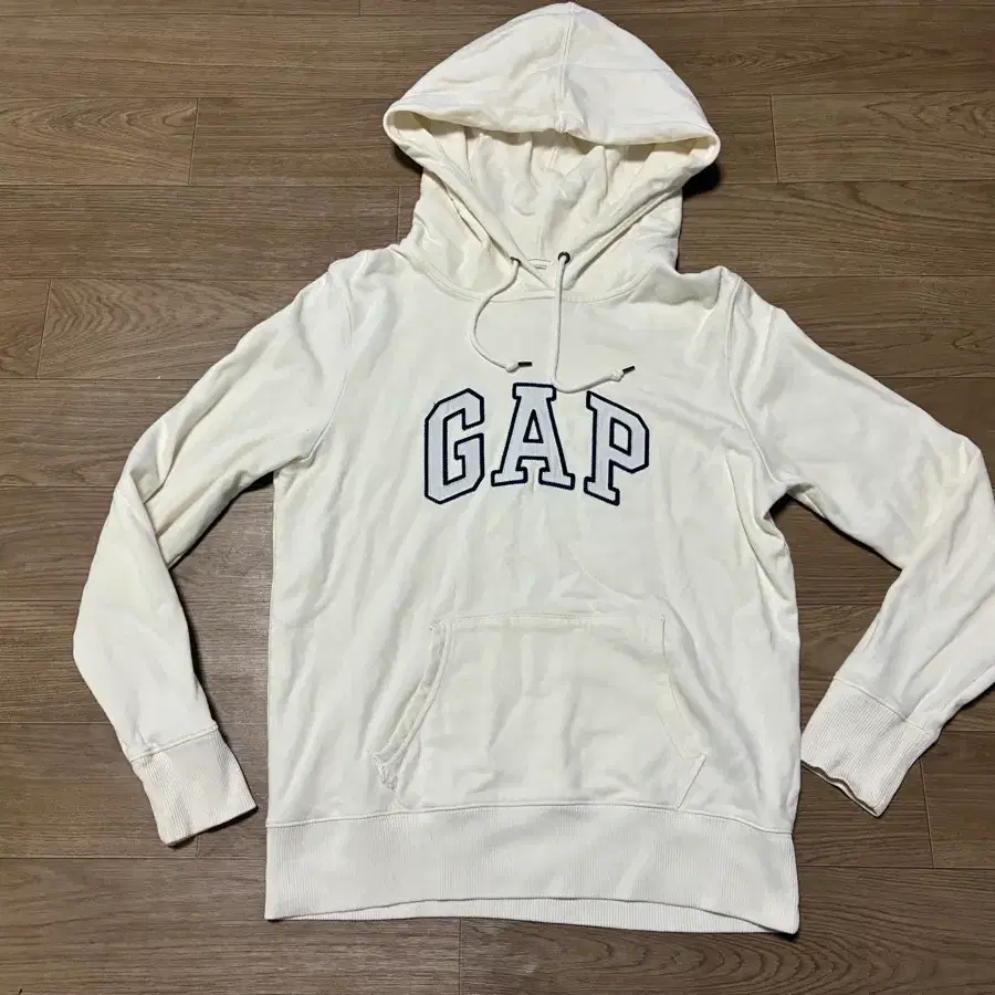 L) GAP 갭 패치 로고 후드티 아이보리