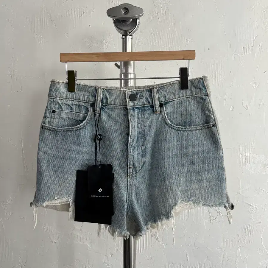 Alexander Wang 알렉산더 왕 바이트 스웻 데님 숏츠