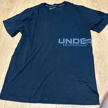 언더아머 반팔 티셔츠 블랙 XXL