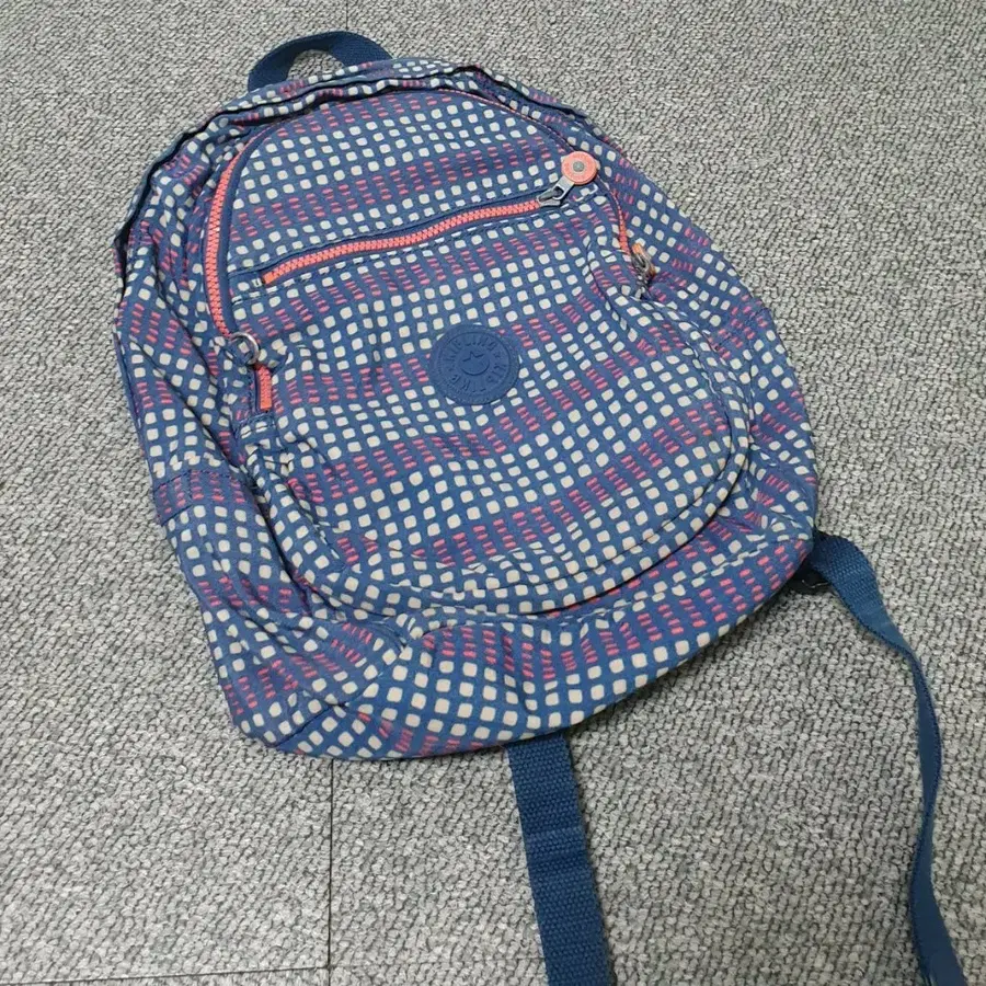 키플링 백팩 가방 판매합니다