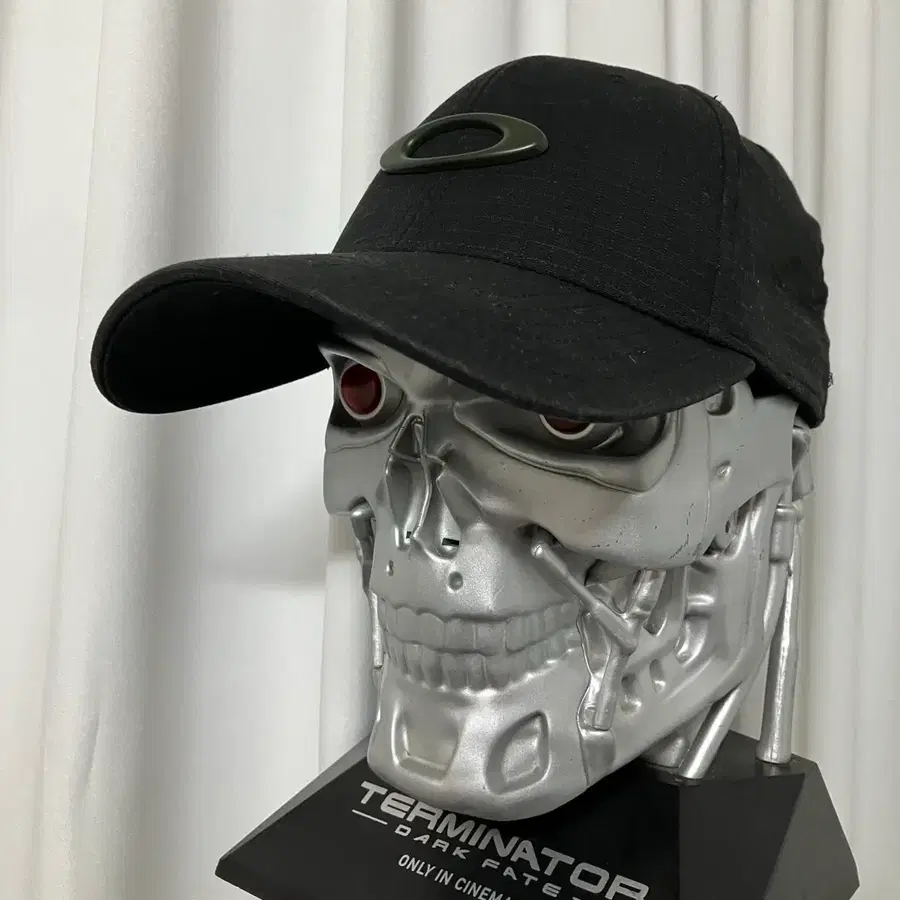오클리 틴캔캡