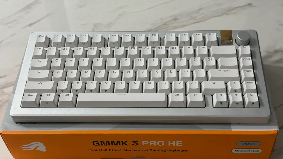 글로리어스 GMMK 3 PRO HE 75% 자석축 키보드 (실버 / 유선)