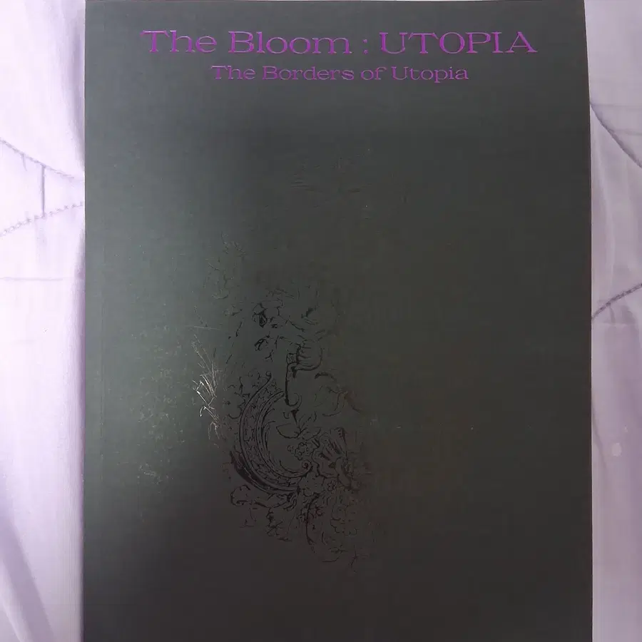 포레스텔라 The Bloom UTOPIA 앨범 + 공식 포스터 2장