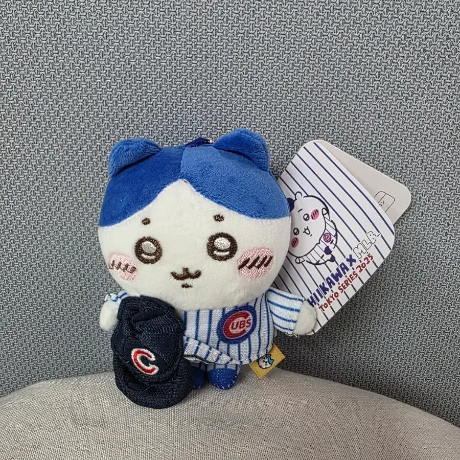 새상품) 먼작귀 하치와래 MLB x 도쿄 시리즈 2025 야구 유니폼 인형 키링