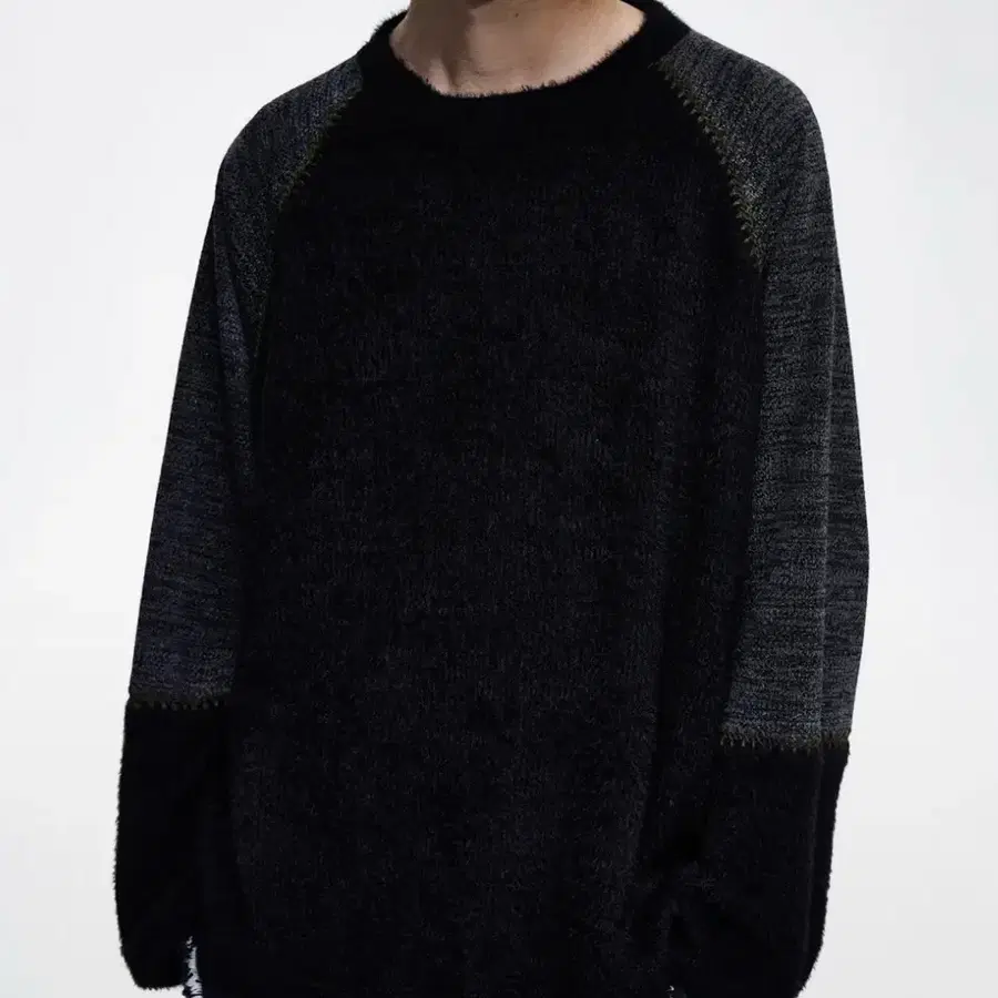 알에스에스씨(RSSC) STITCHED HAIRY RAGLAN KNIT 블랙 1사이즈