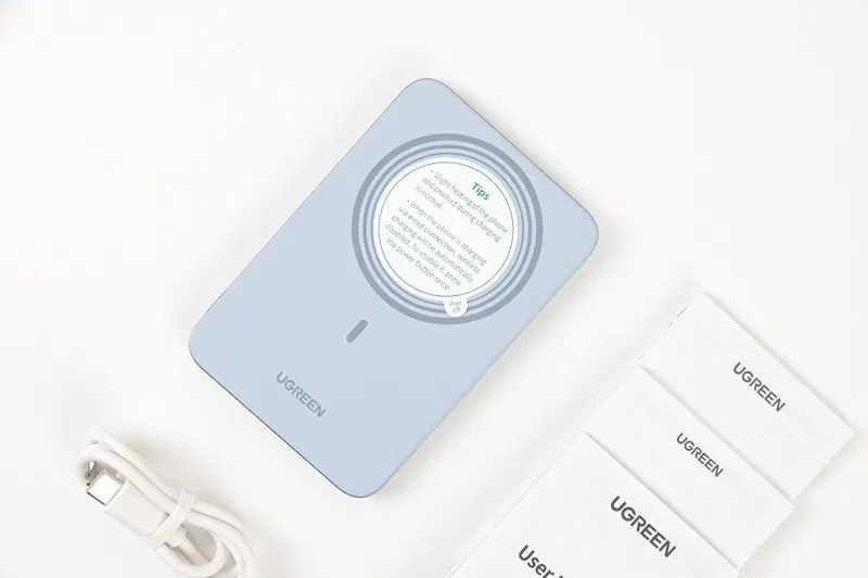 UGREEN 유그린 MagFlow Air PB580 5000mA 맥세이프 보조배터리 판매합니다.