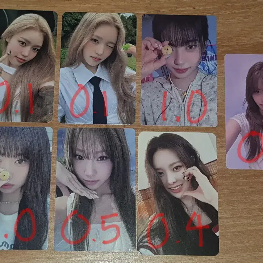 이즈나 방지민,코코,최정은,정세비 포카 팝니다.