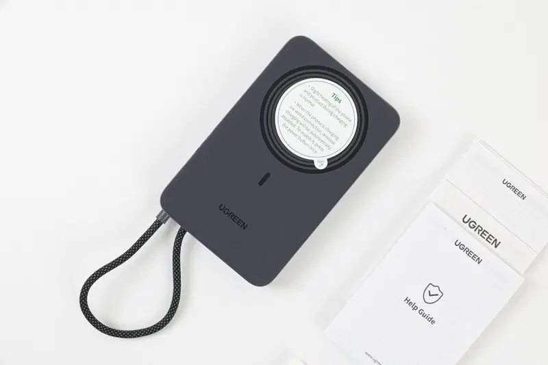 UGREEN 유그린 MagFlow Air PB570 10000mA 맥세이프 보조배터리 판매합니다.