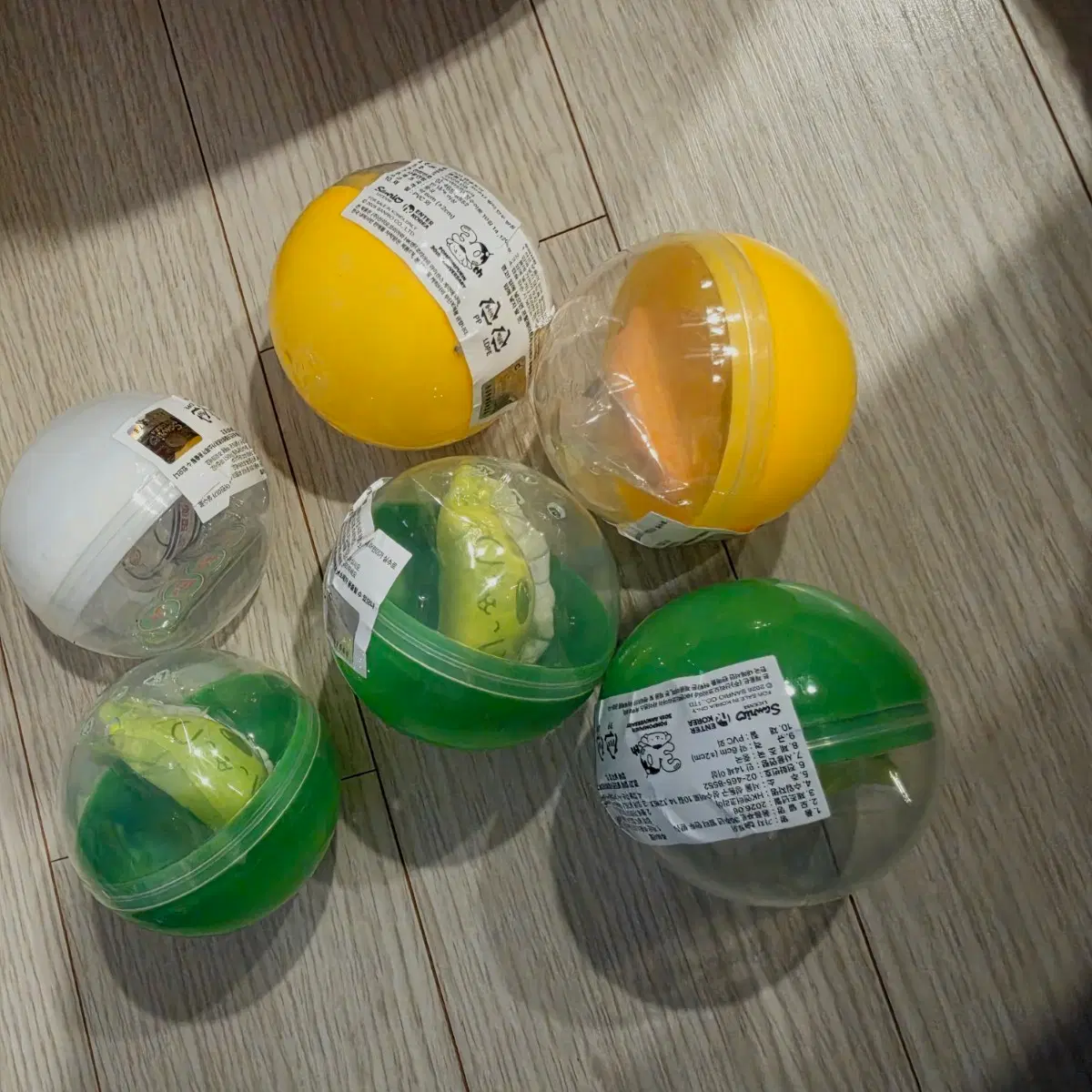 폼폼푸린 만두받침, 가챠 판매