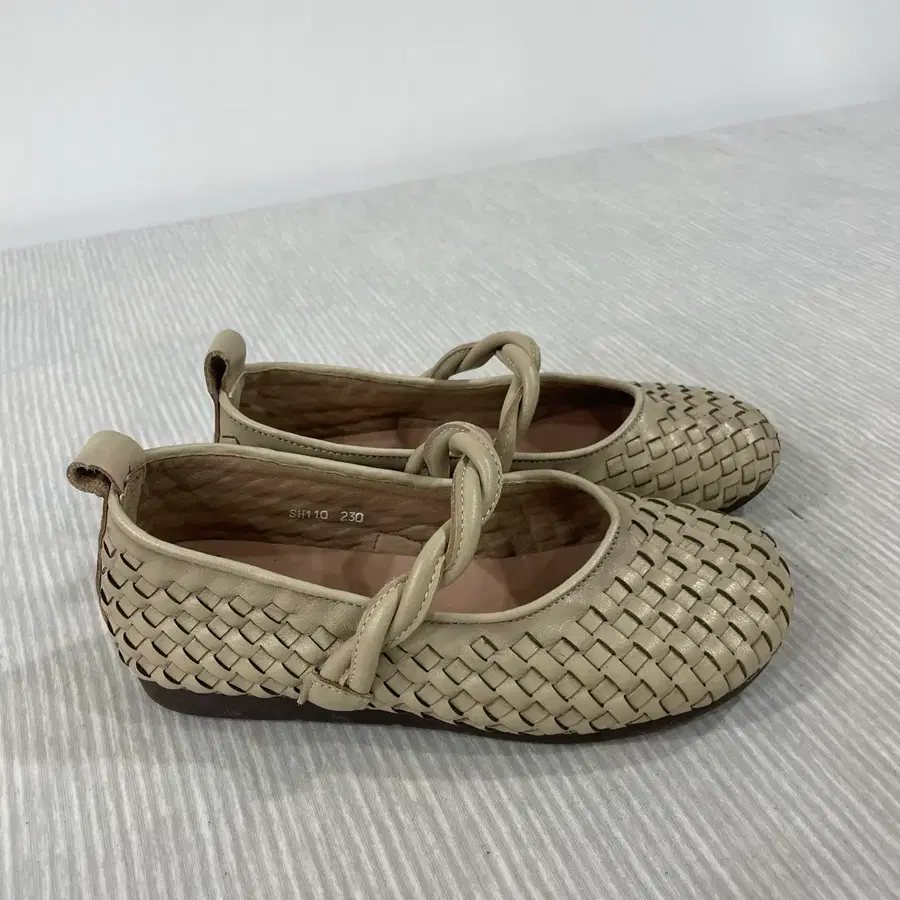 1389) 슈리오 메리제인 슈즈 230mm