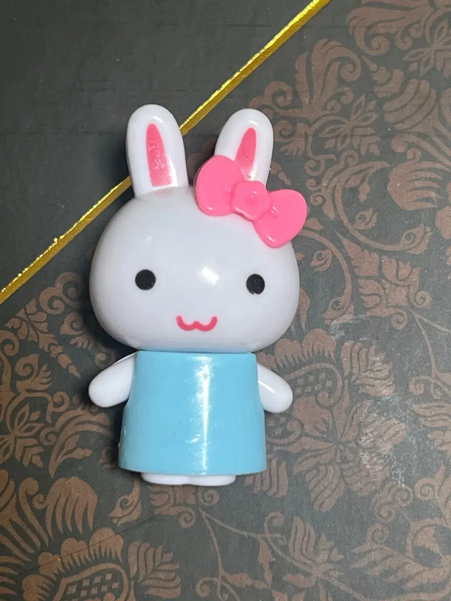 귀여운 토끼 피규어