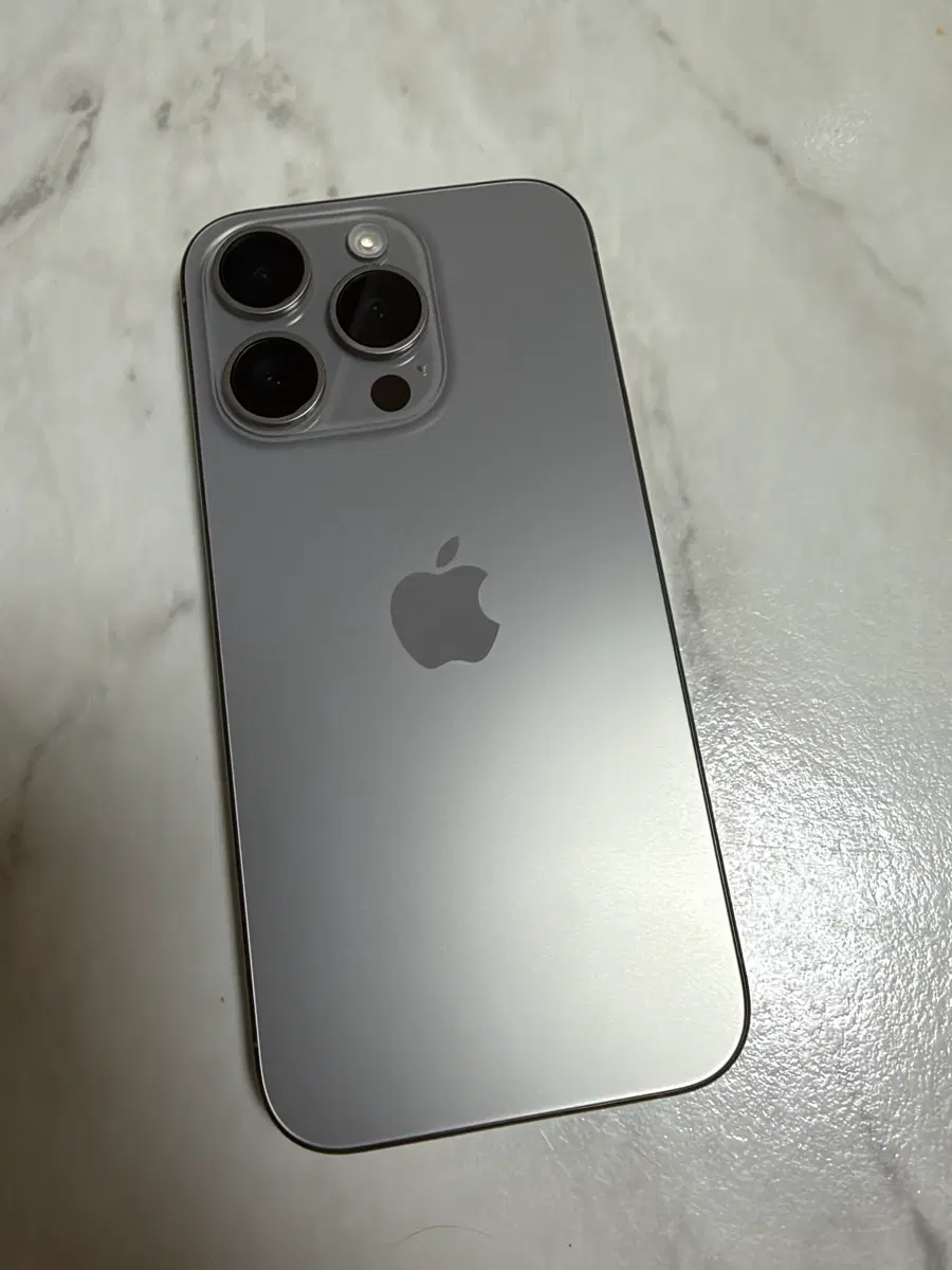 아이폰15프로 내추럴티타늄 128GB