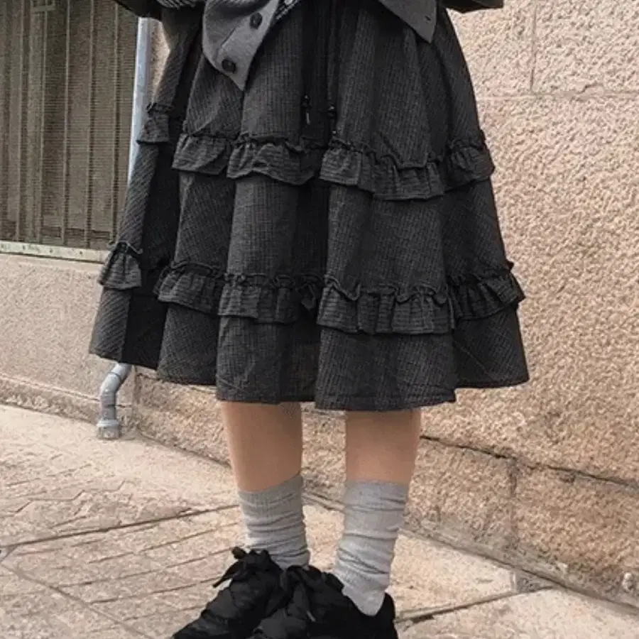 에이블리 밴딩 프릴 체크 미디스커트