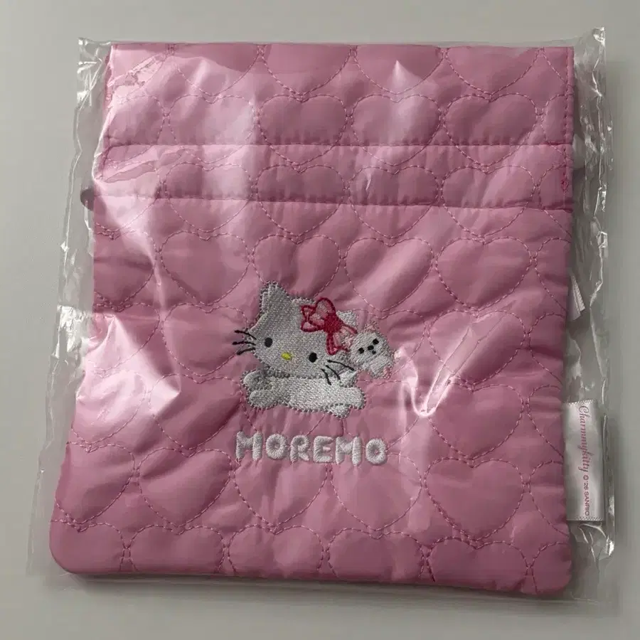 챠미키티 모레모 파우치