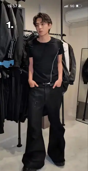 코팅 플레어 데님 팬츠 블랙