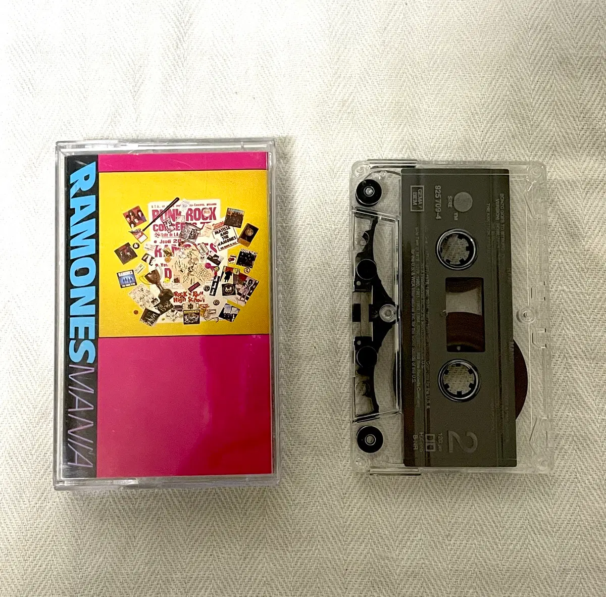 [유럽 수입 원반] 라몬즈 Ramones - Ramones Mania 30곡 베스트 카세트 테이프