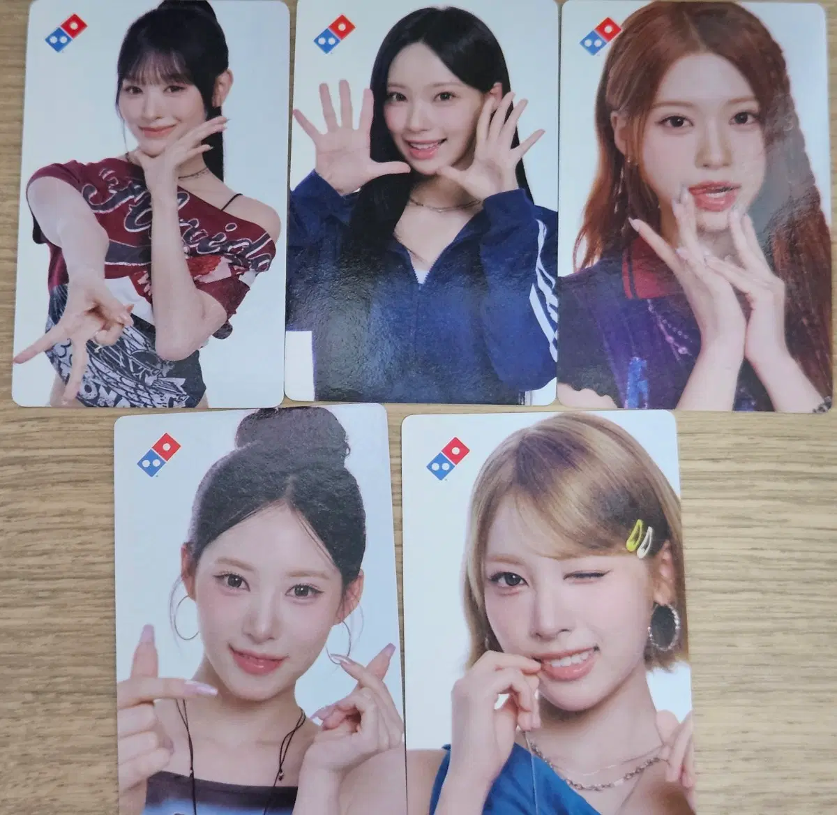 리센느 도미노피자 포토카드 포카 전멤버