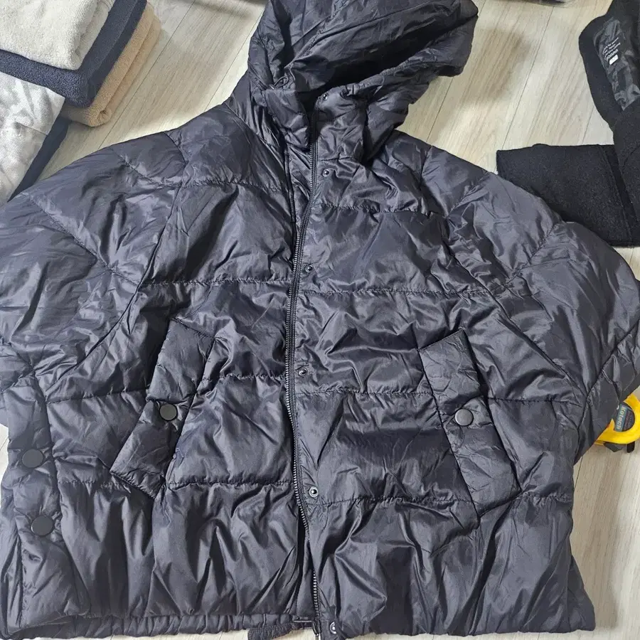 g스튜디오 경량 패딩 조끼 블랙