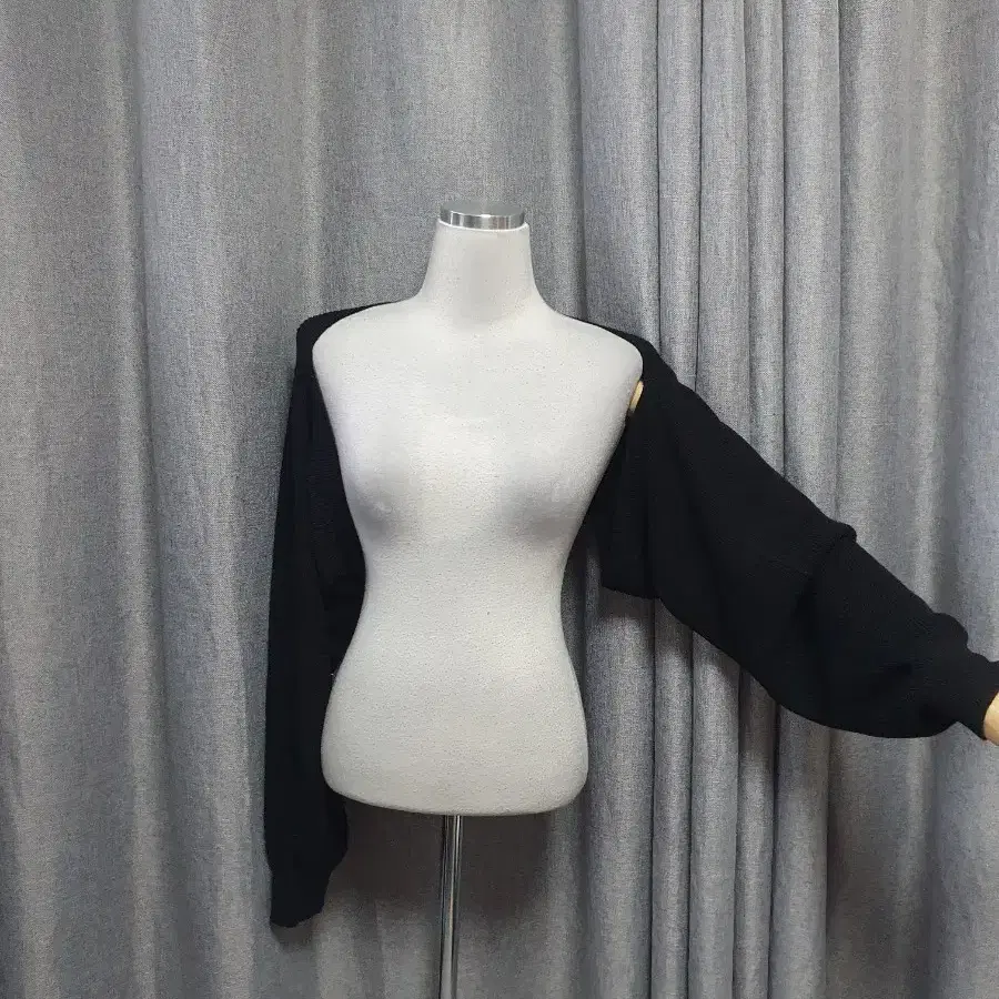 블랙 볼레로가디건