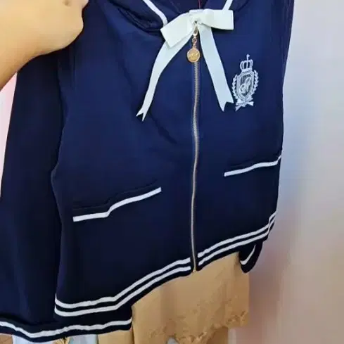 아마벨 후드집업