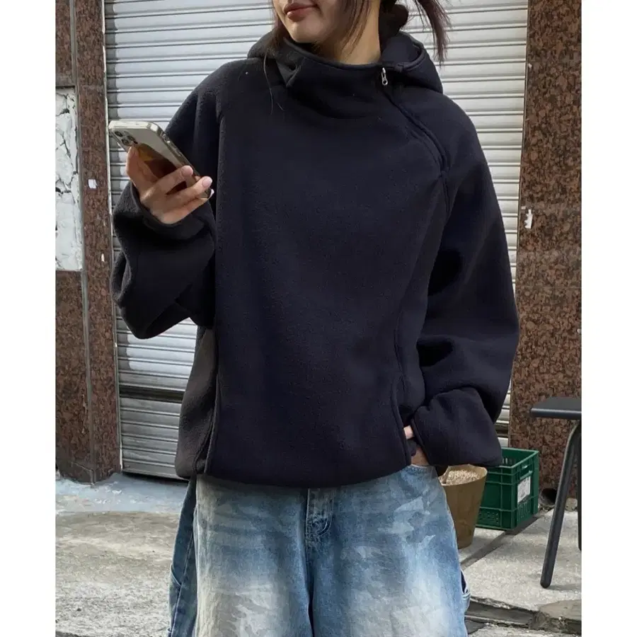 남녀공용 오버핏 사선 지퍼 후리스 후드 (1회 착용)
