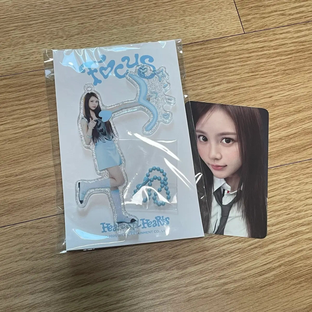 하투하 카르멘 포커스 아크릴스탠드 포카