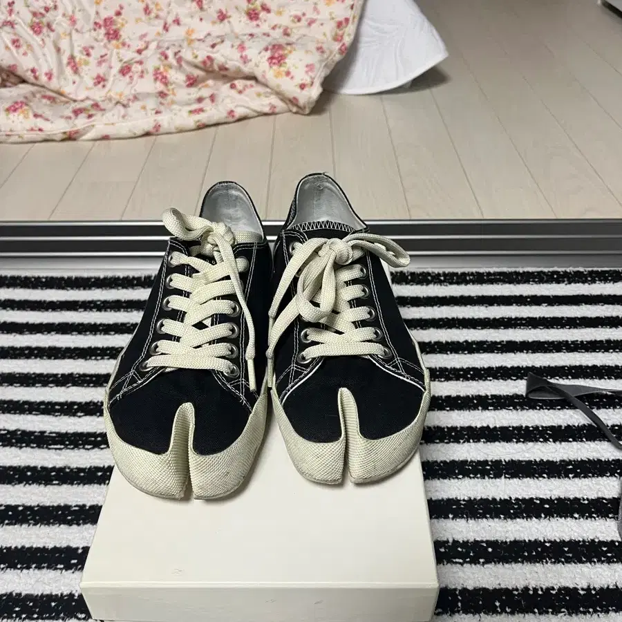 Maison margiela tabi low black 37.5