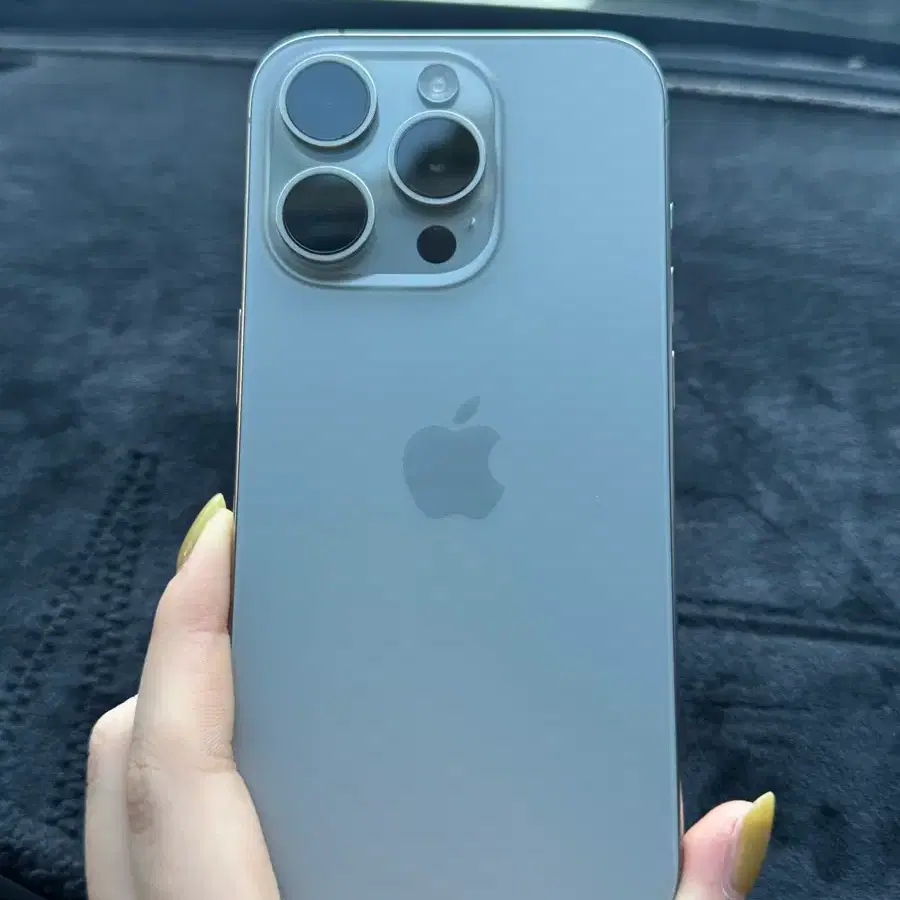 아이폰 15 pro 256GB 네추럴 티타늄