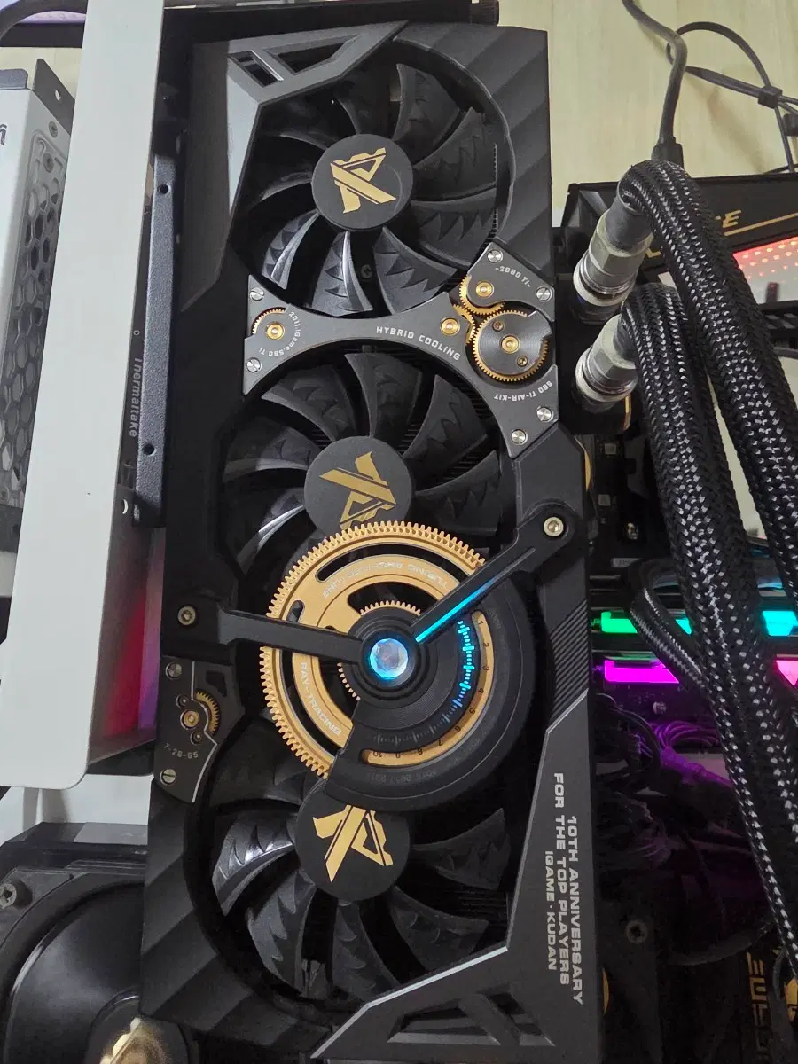 컬러풀 iGame 지포스 RTX 2080 Ti 쿠단 10주년 기념 그래픽카드