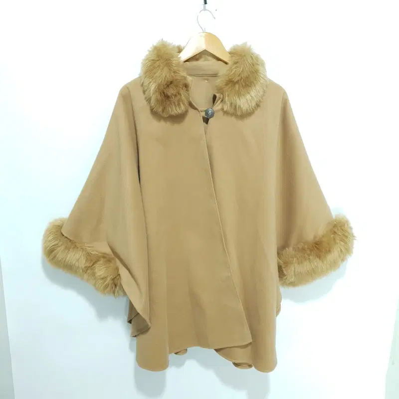 퍼 케이프 코트 F_W0399