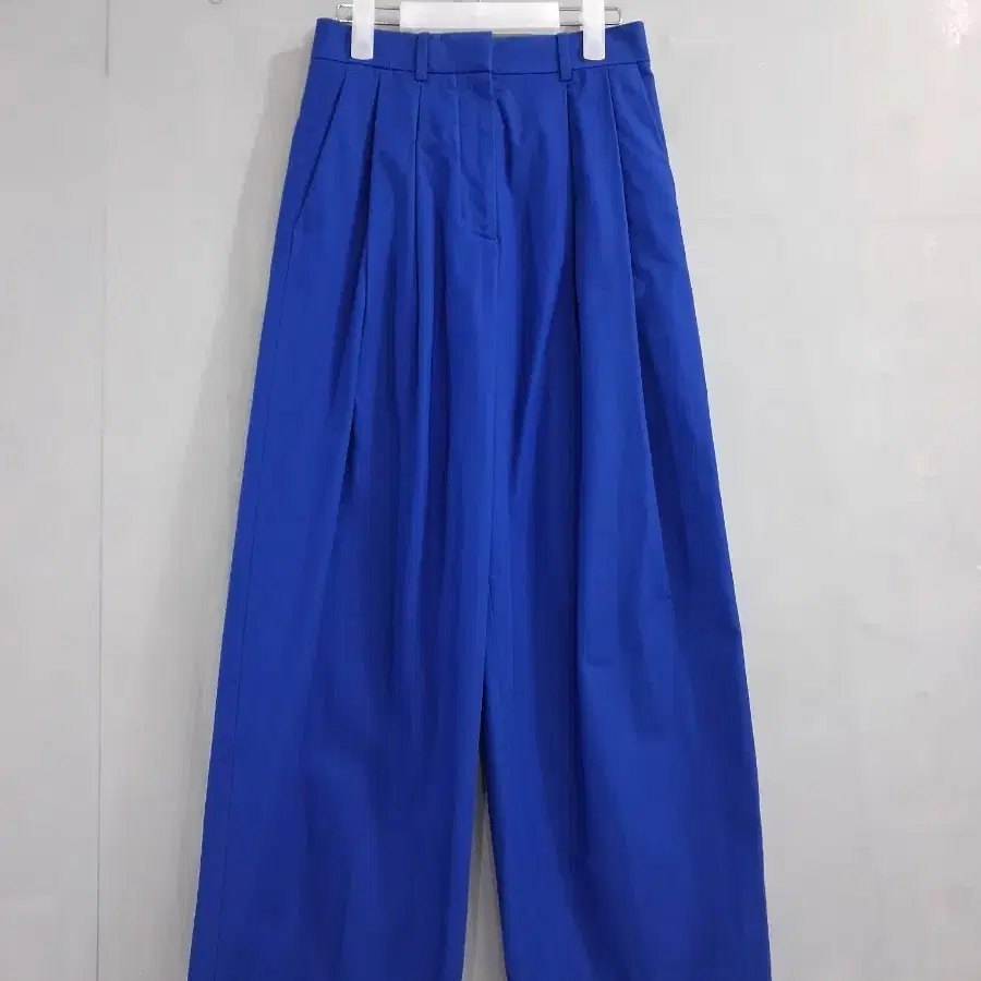 COS 와이드 핀턱 팬츠 블루 EUR32
