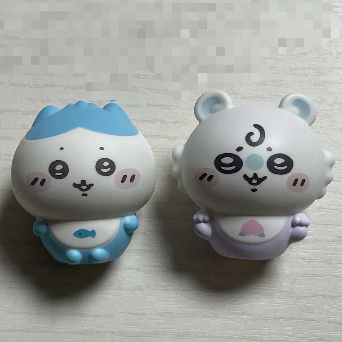 치이카와 베이비 소프비 하치와레 모몽가
