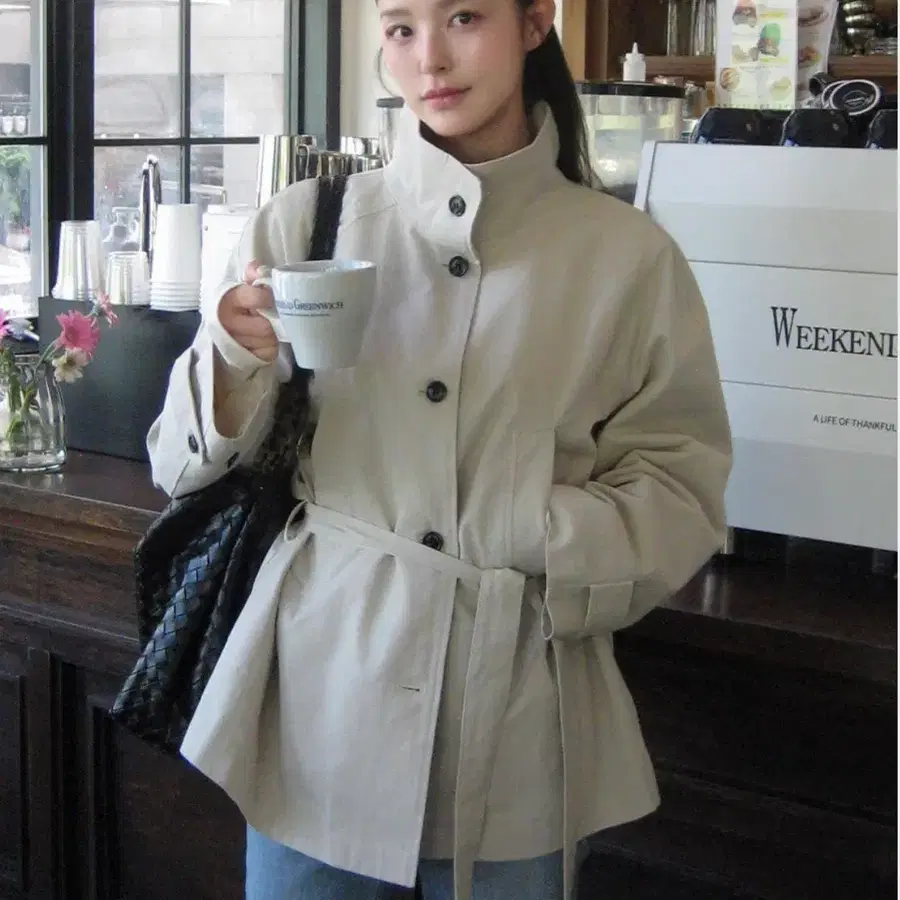 [새제품] 틸아이다이 벨티드 트렌치 코트 Classic belted trench coat