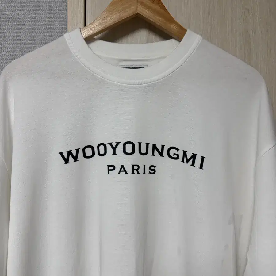 우영미 반팔티 화이트