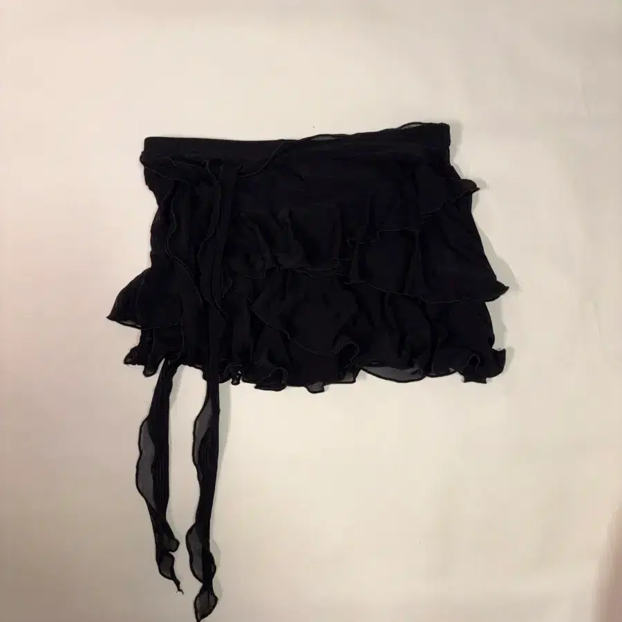 low rise frill skirt 로우라이즈 밴딩스커트