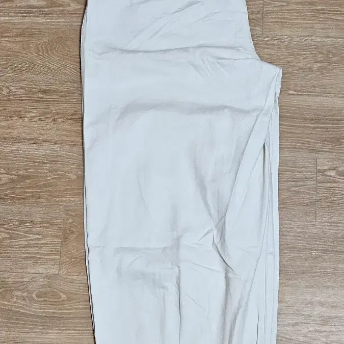 무신사 와이드팬츠 화이트 크림