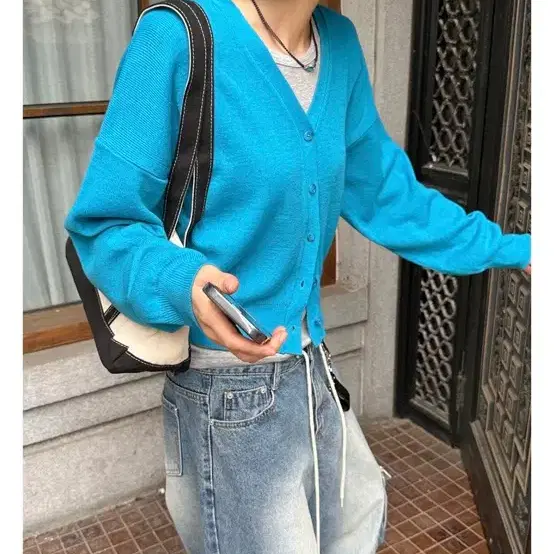 데일리쥬 브이넥 가디건 블루