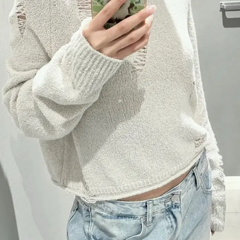 디스트로이드 니트 아이보리