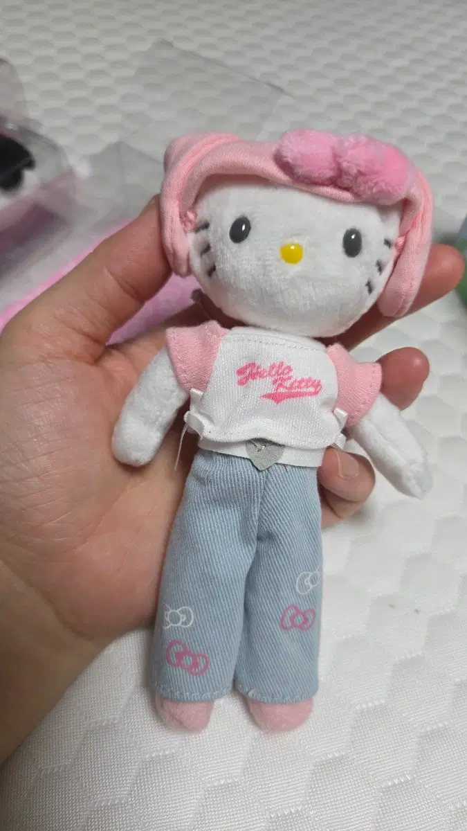 헬로키티 인형