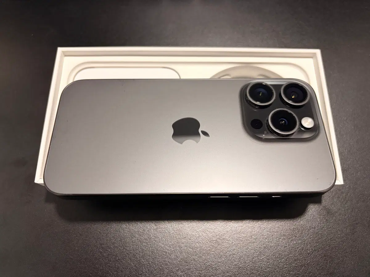 아이폰 15PRO 256GB 블랙티타늄
