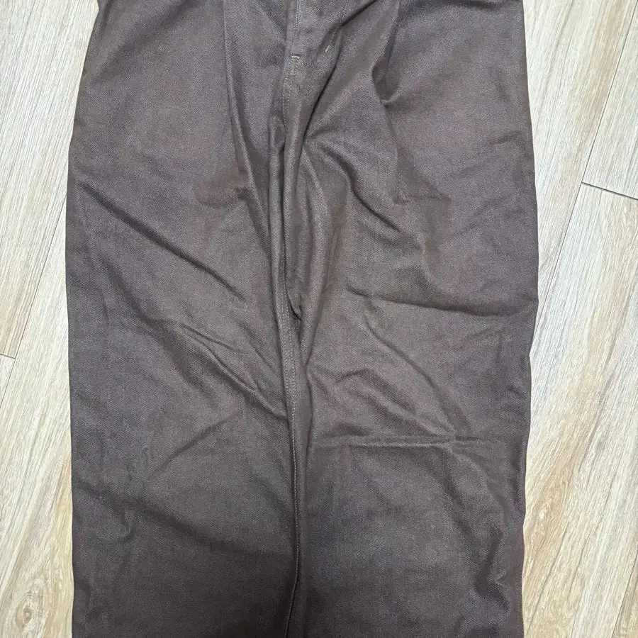 제로 Clean Deep One Tuck Denim Pants [Brown]