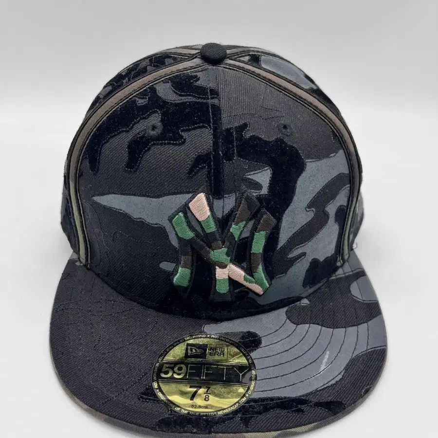뉴에라 뉴욕 양키즈 블랙 카모 59FIFTY 스냅백