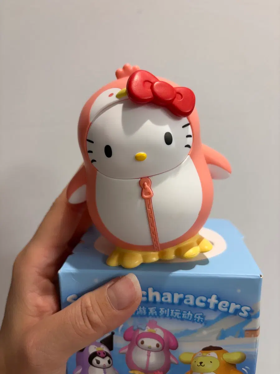 산리오 키티 펭귄 코스튬 피규어