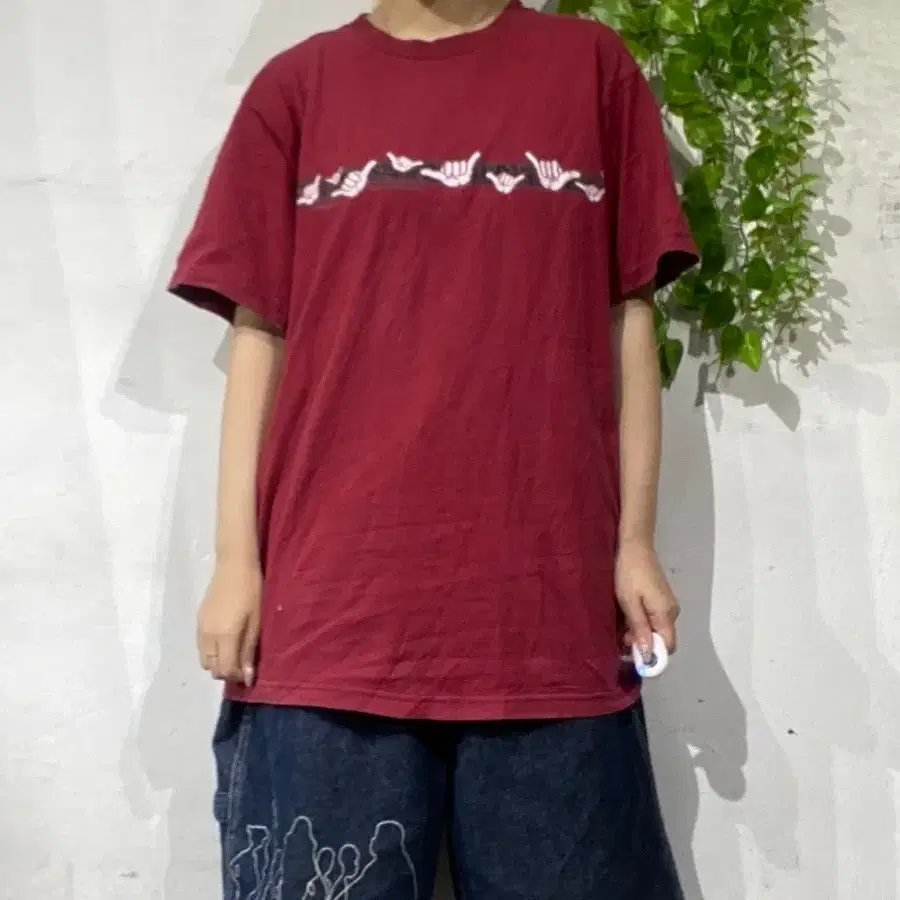 90s-00s 미국 빈티지 Sundog 오리지널 샤카 그래픽 버건디 티셔츠 M