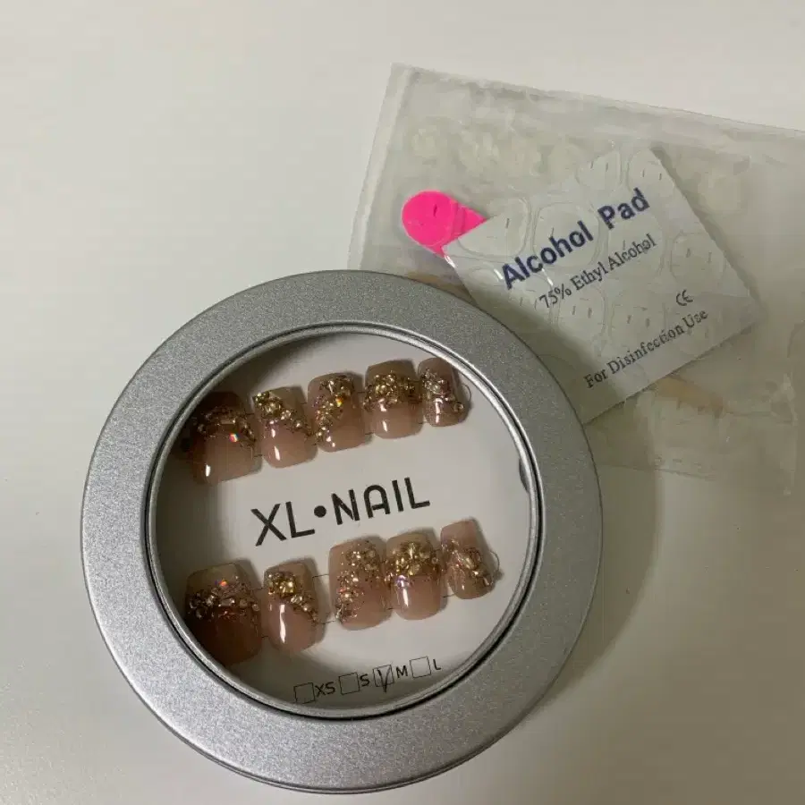 XL NAIL 젤 네일 팁 롱 스퀘어 베이지 골드 글리터