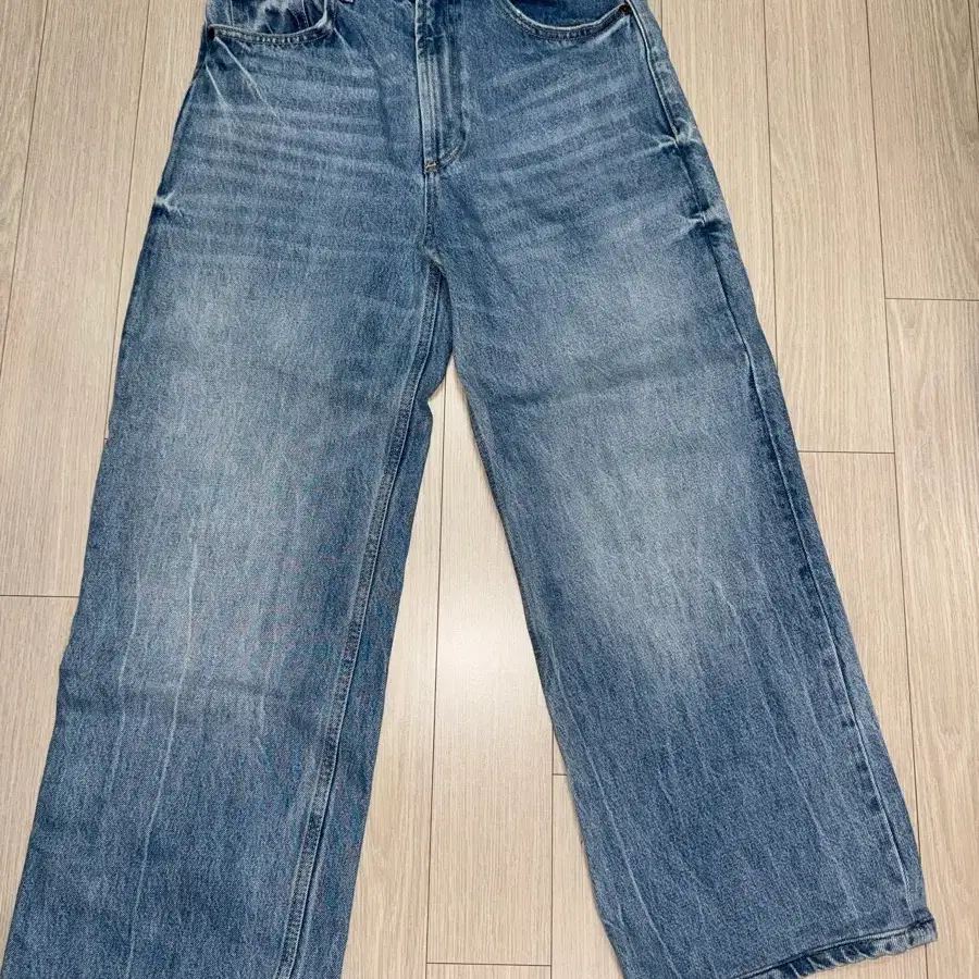 ZARA 일자 데님 청바지