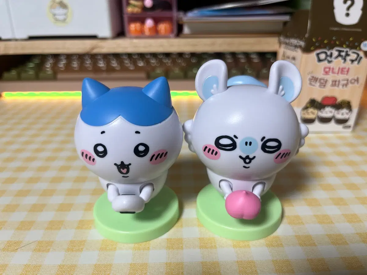치이카와 런치타임 피규어 하치와레 모몽가
